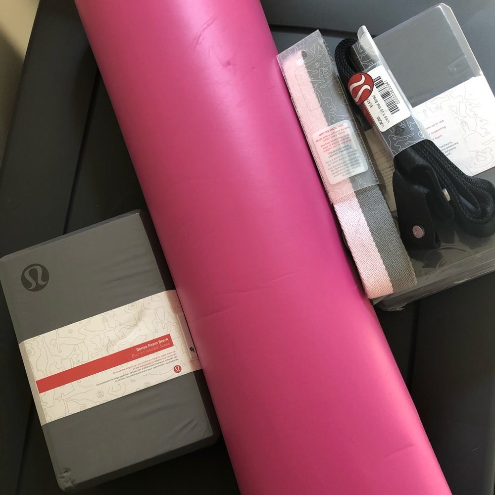 LuLuLemon Yoga pack